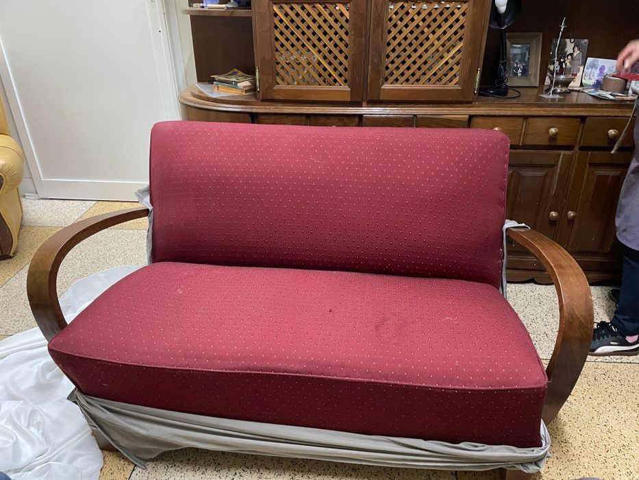 Sofá de dois lugares