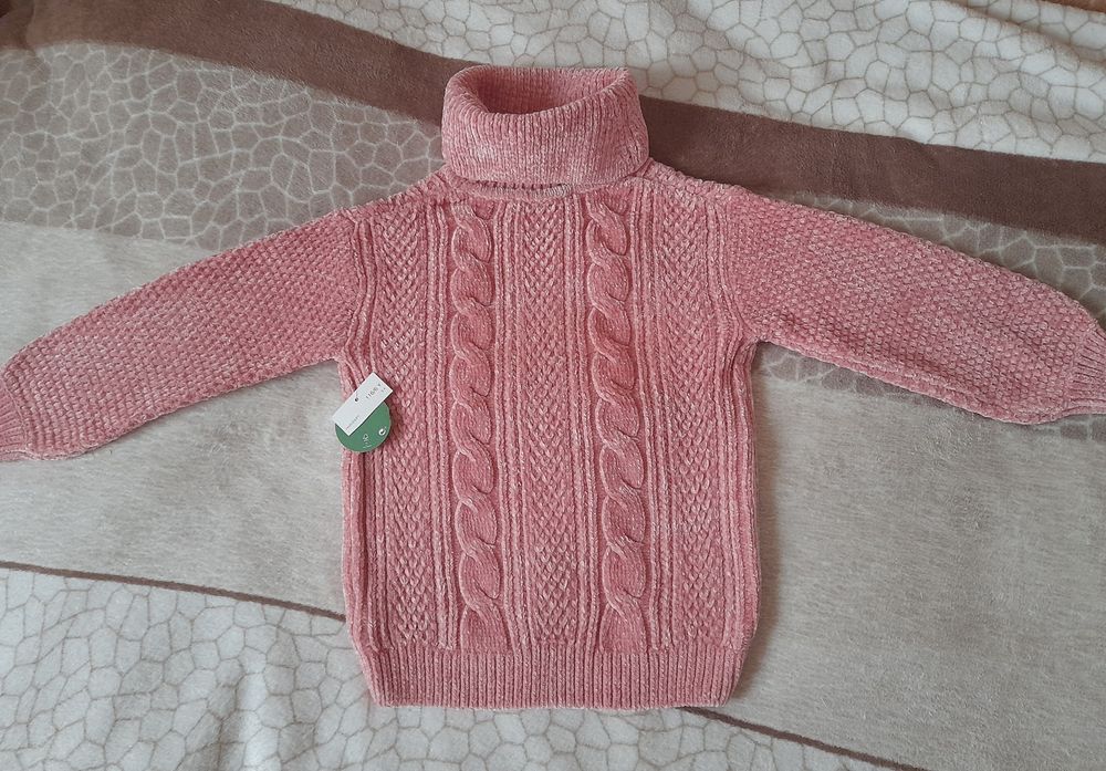 Светр дитячий новий