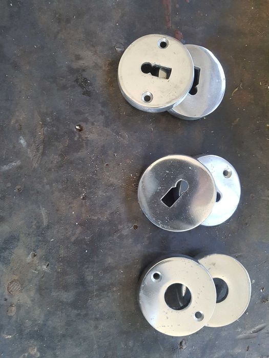 Maskownica Osłona wkładki zamka klamki PRL nierdz