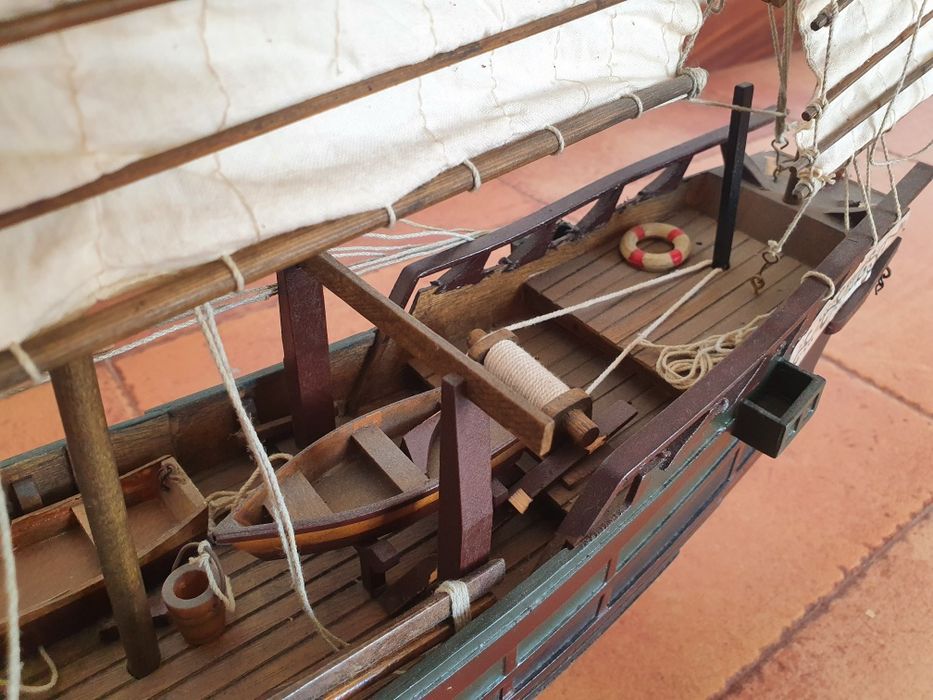Miniature Boat427809617269248001