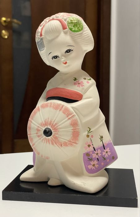 Винтажная японская кукла Хаката (Hakata doll) из бисквитного фарфора.