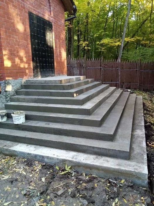 изготовление бетонных лестниц Бетонні сходи під замовлення ЗА 5-7 ДНІВ
