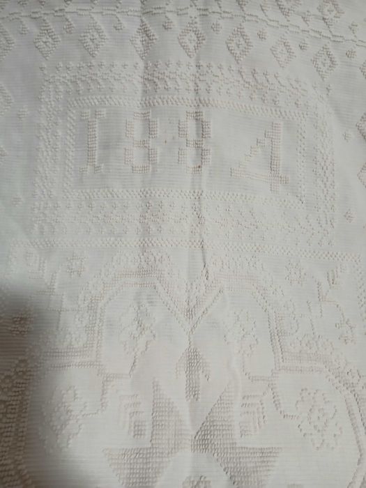 Colcha coroa de rei com 140 anos