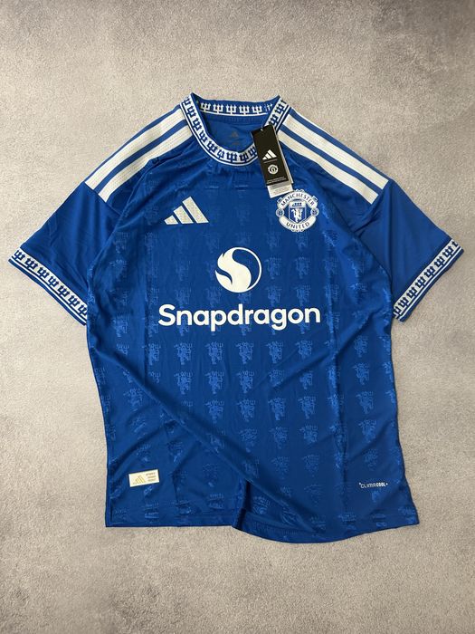 футбольна футболка Adidas Manchester United 2026/27