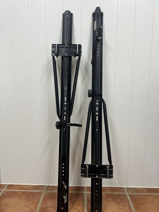 Suportes para bicicletas.