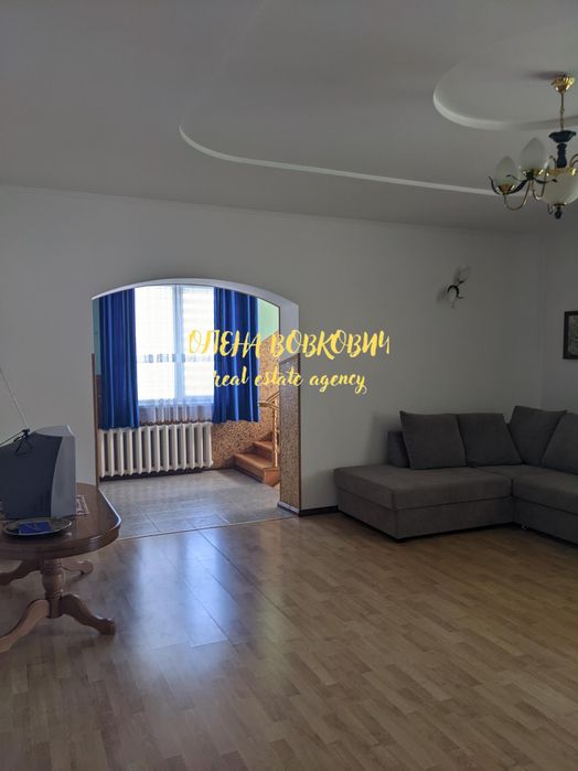 Просторий Сімейний Будинок з Ділянкою в Крихівцях!