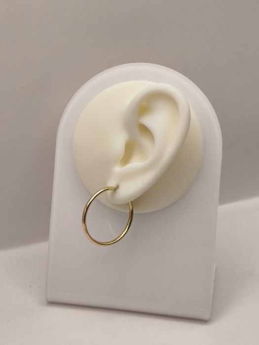 Złote kolczyki kółka