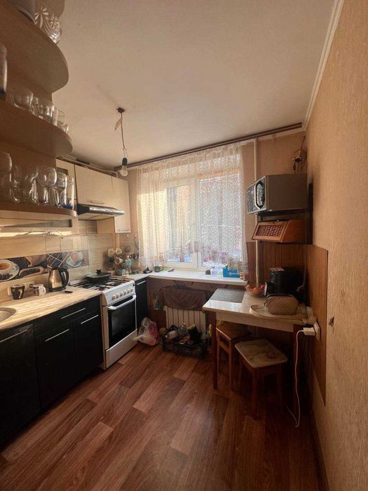 2 кімнатна Виставка ,зупинка думка. ід 42462