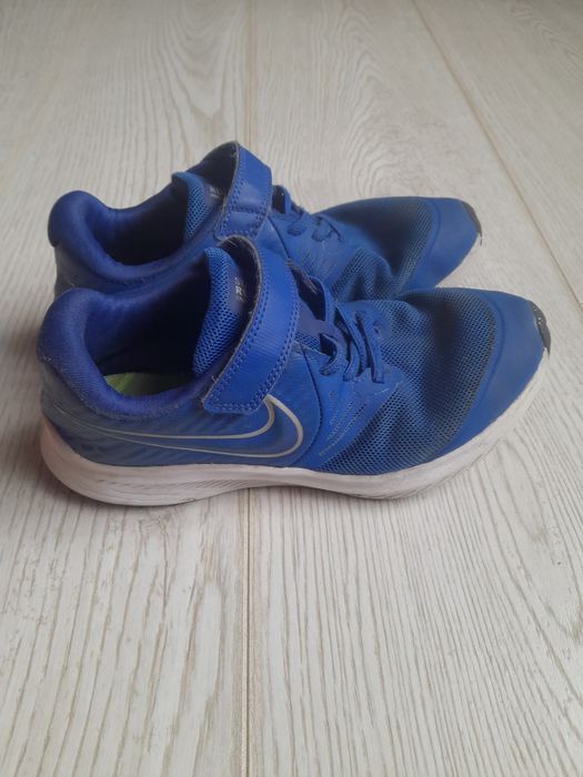Кросівки    Nike
