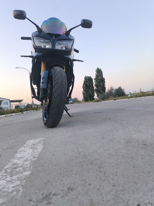 Продам Yamaha  Fazer fz1   литр