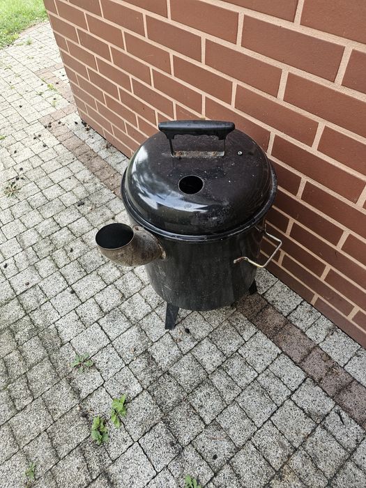Mala wędzarnia praktyczna mało miejsca zajmuje