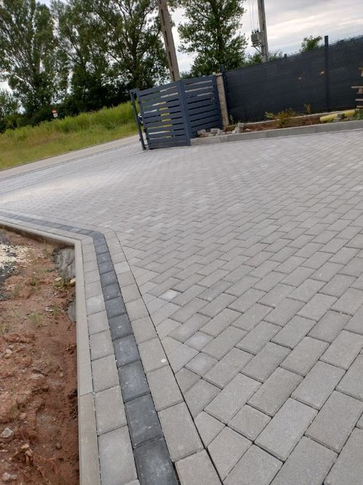Układanie kostki brukowej