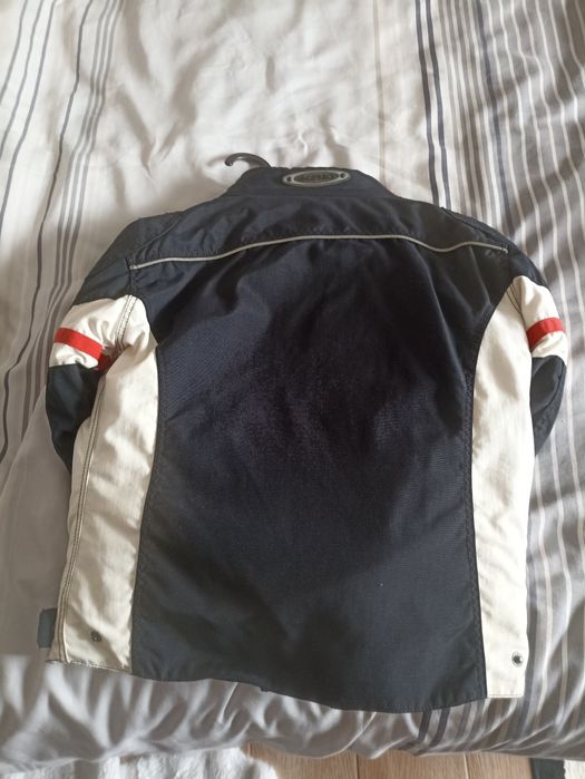 Jaqueta de moto da Acerbis Tytan.