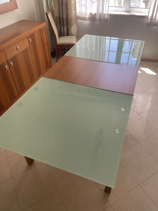 Mesa de jantar retangular madeira e vidro fosco extensivel