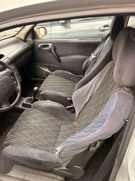Opel Corsa B 1.5 TD  SPORT —  Estimado • Teto de abrir • Fiável