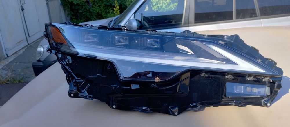 Фара правая. Европа. Фара. Lexus RX.