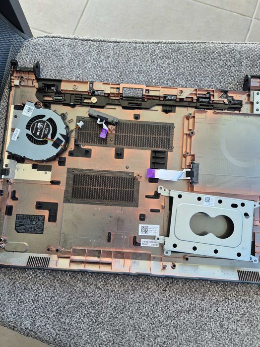 Dell keyboard for your 15, foreign layout, with some self-adhesive keys64729741136257121