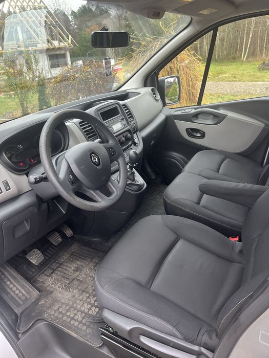 WYNAJEM BUS 9 OSOBOWY Renault Trafic III Kaszuby 3miasto Wolne Terminy