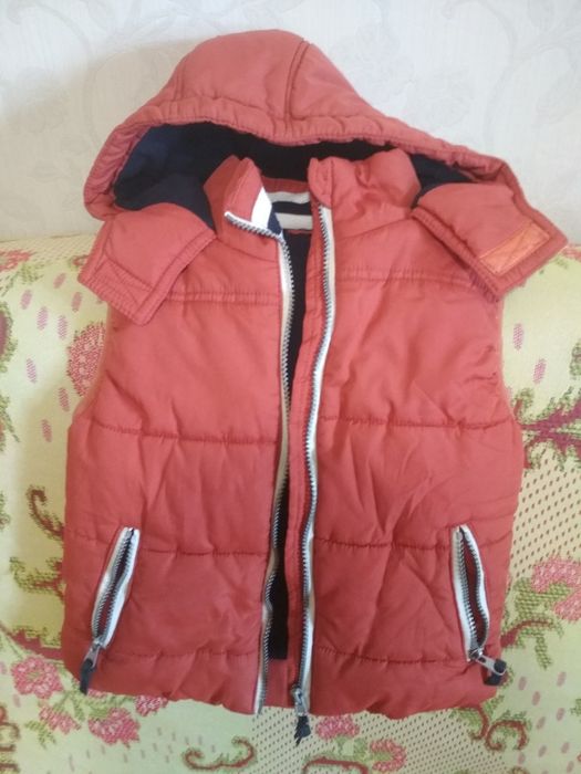 Желетка тёплая 110 рост