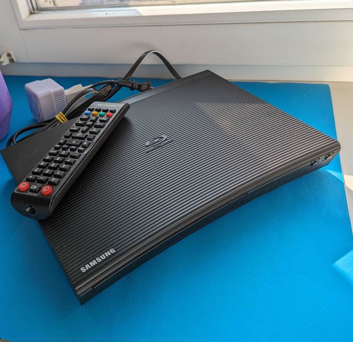 ТВ приставка стрімер Wi-Fi Blue-ray Youtube Samsung BD-JM57C аудіо