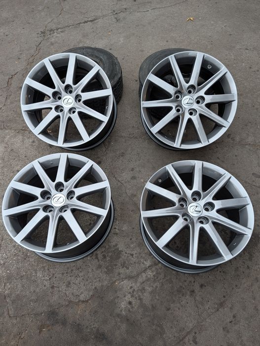 Felgi 5x114,3 toyota Lexus 7,5jx17 et45