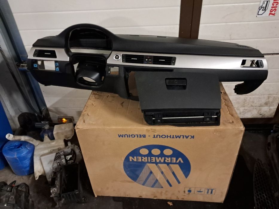 Deska rozdzielcza bmw e90 e91