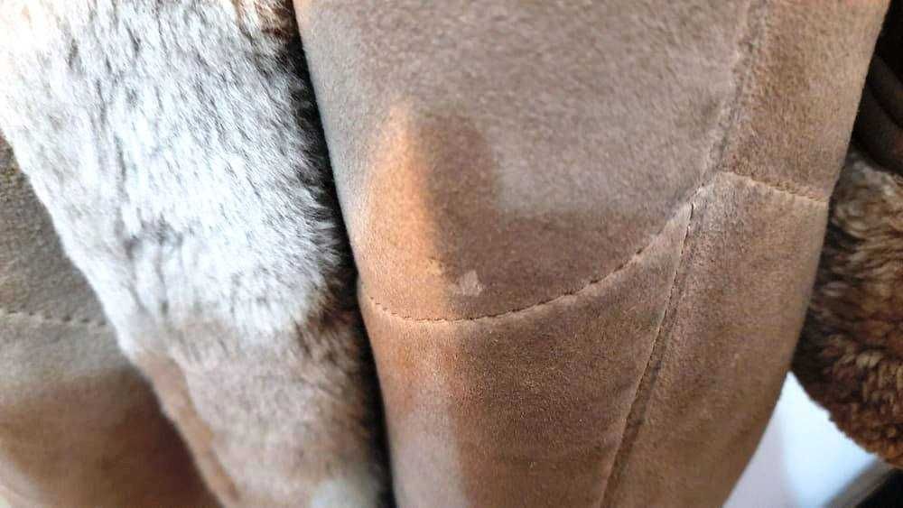 Kożuszek damski z kapturem - beżowy