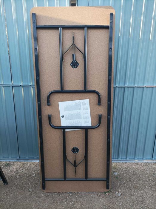 Mesa para interior ou exterior