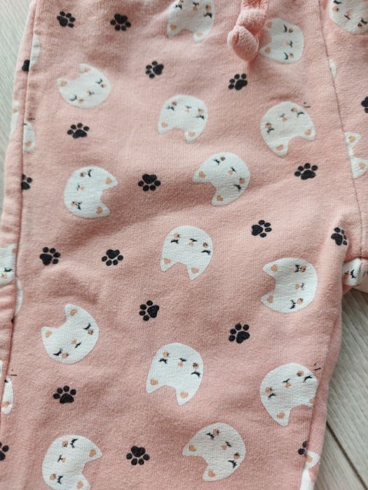Spodenki dresowe dziewczęce Sinsay 80 kotki