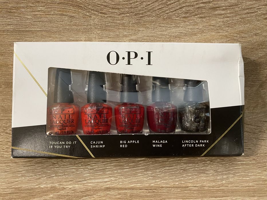 Lakiery do paznokci opi
