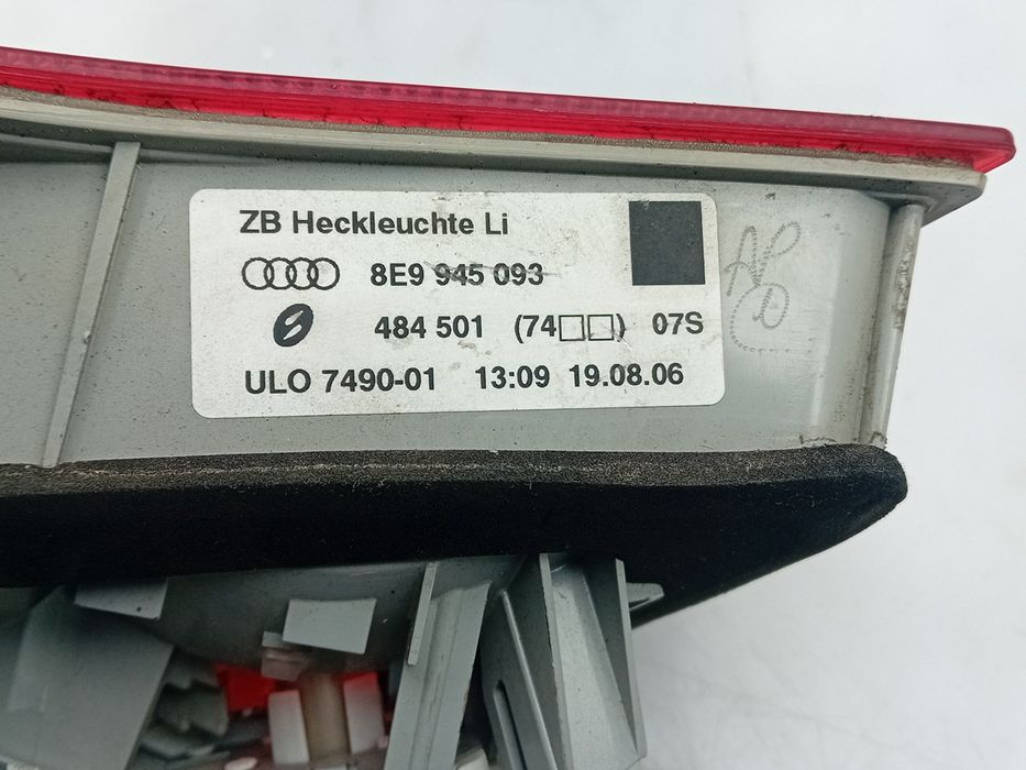 Farolim da mala esquerdo AUDI A4 Avant (8ED, B7)