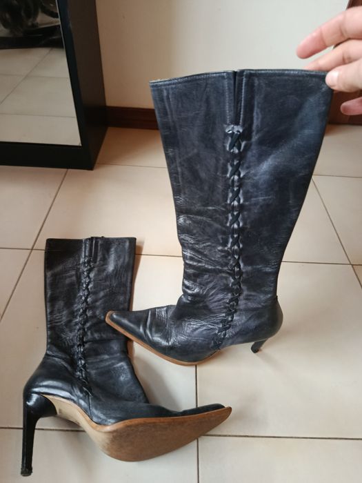 Bota de cano alto pele genuína