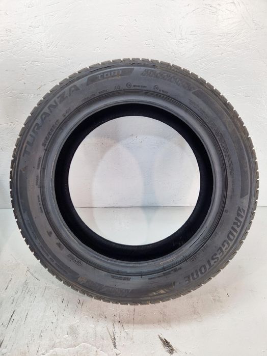 Opony Bridgestone Turanza T001 215/55r17 94V