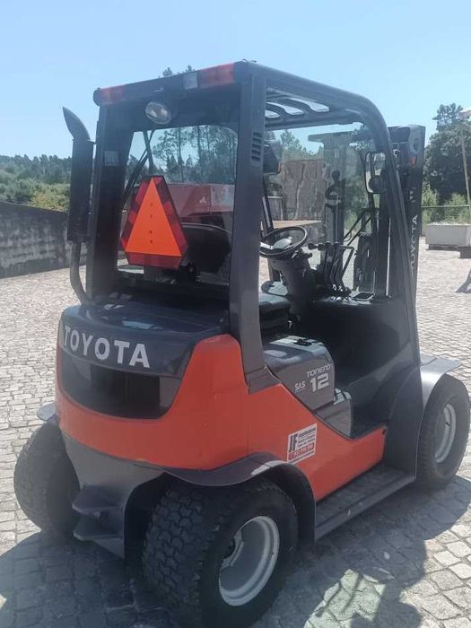 Empilhador Toyota