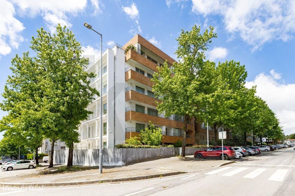 Apartamento T2 para Arrendamento próximo do metro do Castêlo da Maia