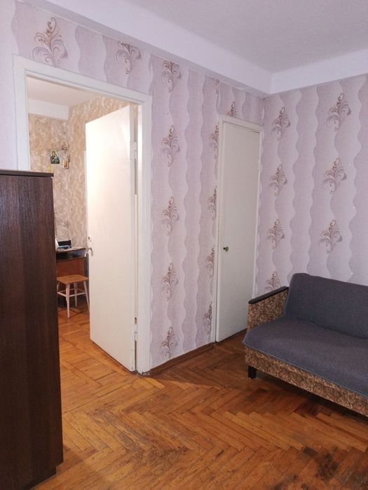 ТЕРМІНОВО продам 2- кім. кв. на 3 повер. на Космосі по вул. Північнокільцева