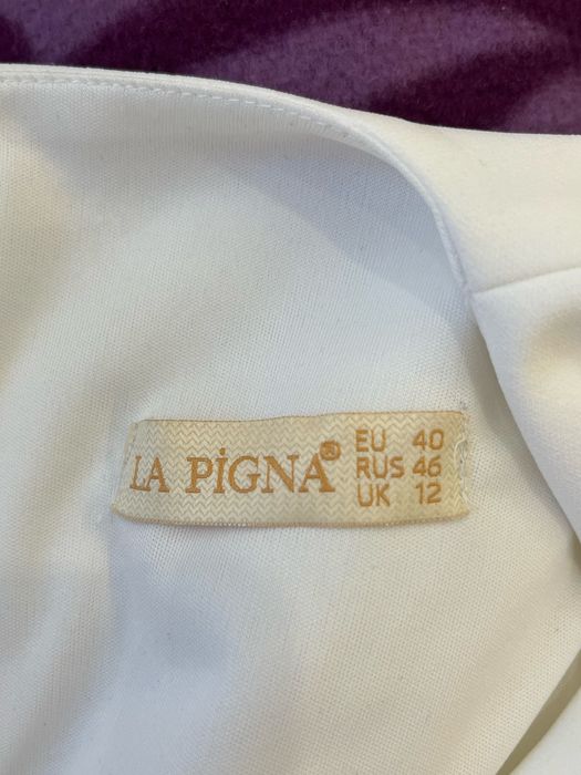 Біла сукня фірми la pigna
