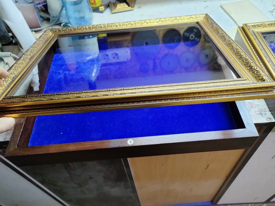 Рамка ящик с вынимающеся бархатной планшеткой под экспонаты 450/350/40