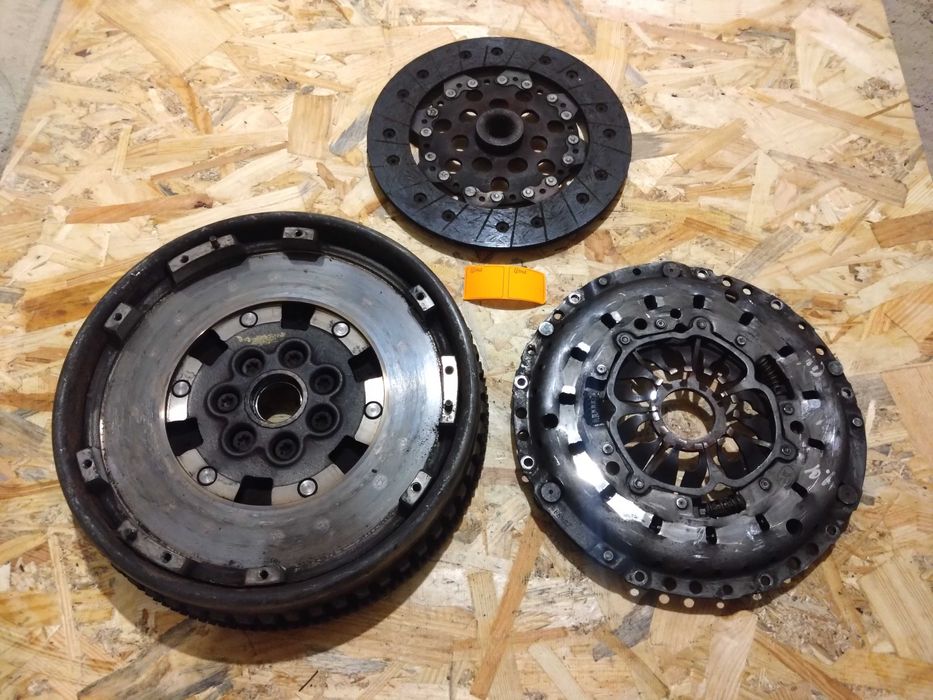 Демпфер сцепления маховик щеплення Renault Laguna 2 1.9 DCI