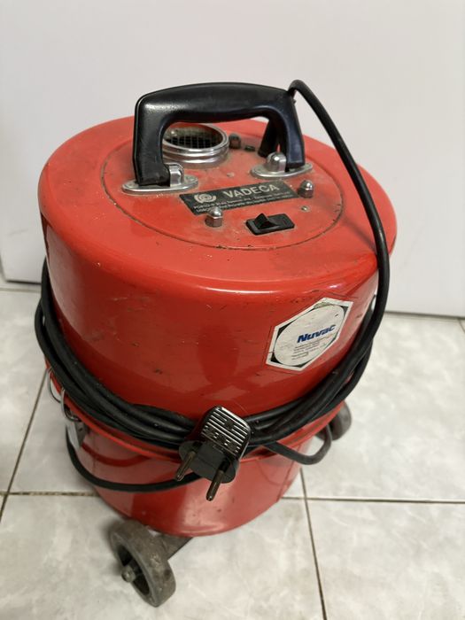 Aspirador nuvac vermelho