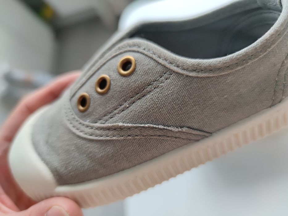 Kapcie papcie do przedszkola trampki tenisówki rozm. 22