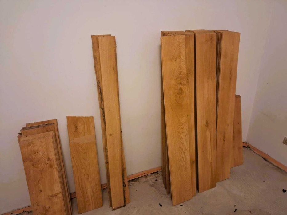 Panele podłogowe w dobrym stanie - 38m2