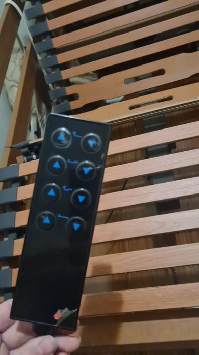 Cama articulada elétrica e elevatória