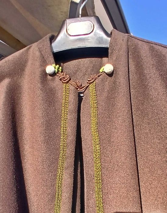Capa Traje Casctanho