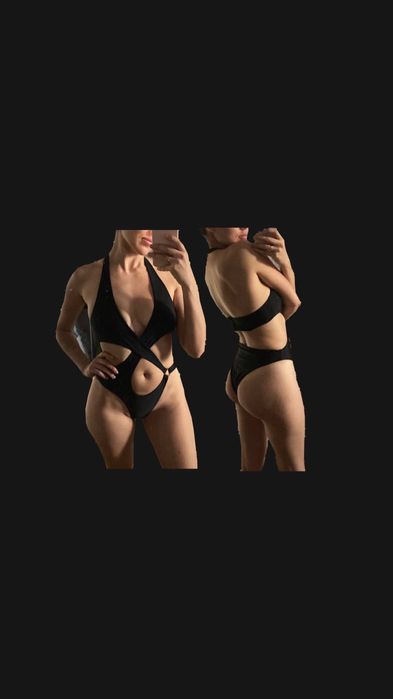 Купальник чорний з вирізами