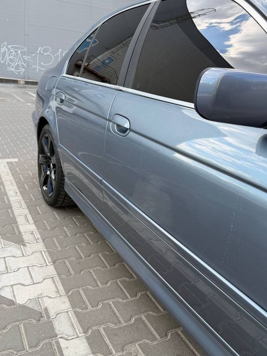 Продам бмв є39 2002 року