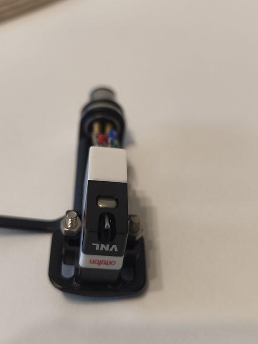 Numark headshell  z nową kpl wkładka Ortofon Vinyl VLN. Ustawiona.