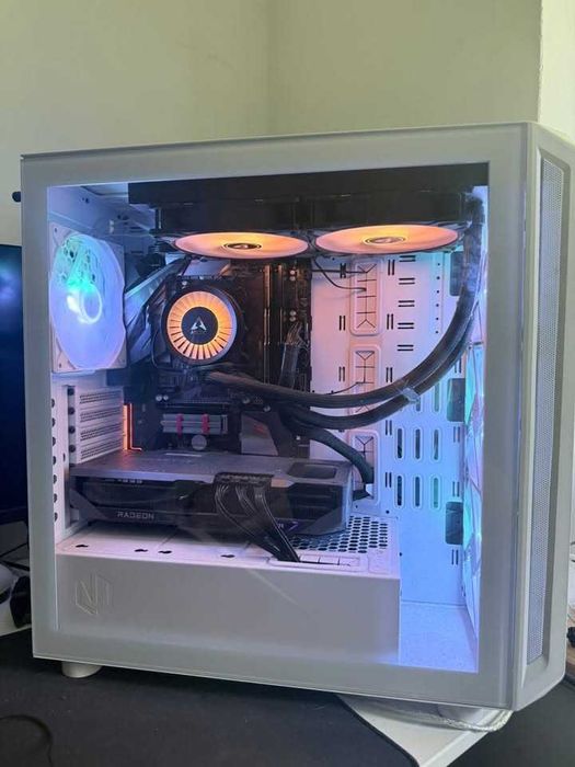 Komputer gamingowy/rx 9070xt/ryzen 7 5800x/32gb ram/2tb pamieci ssd.