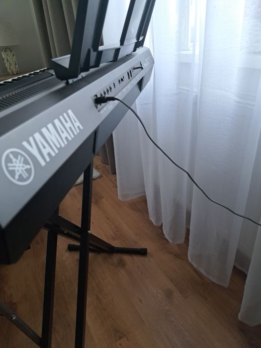 Keyboard Yamaha Psr s770.