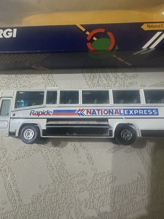 Autocarro miniatura da corgi